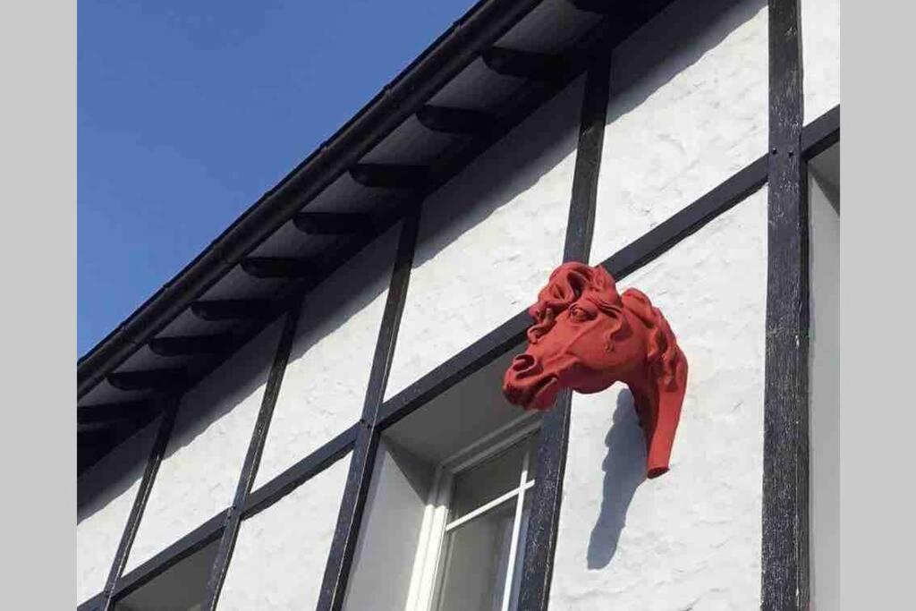 A Stylish In The Centre Of Town * Montreuil (Pas-de-Calais)